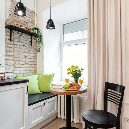 Silent Old Town Studio By Houseys